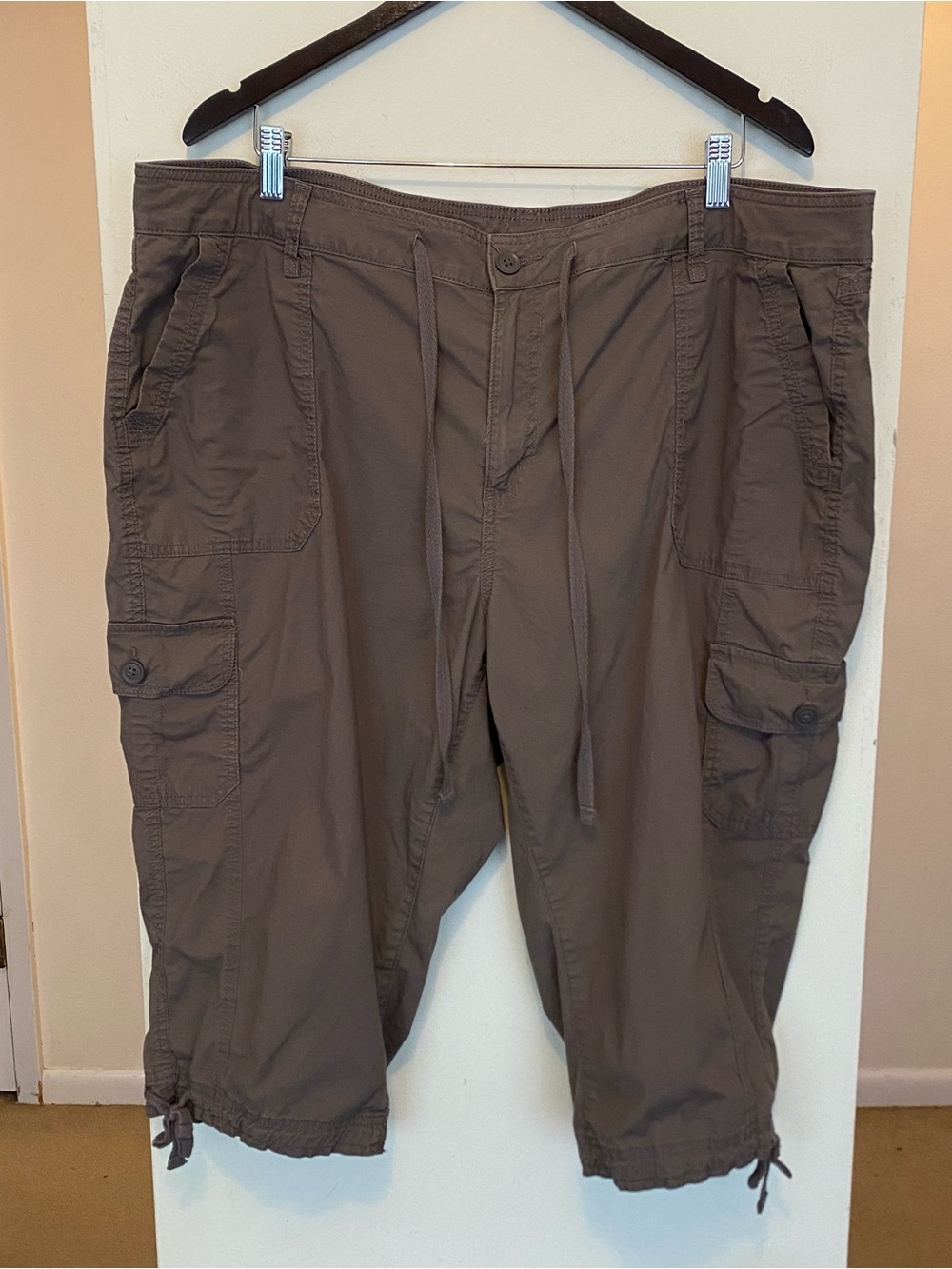 St. John's Bay Olive Green Cargo Capris